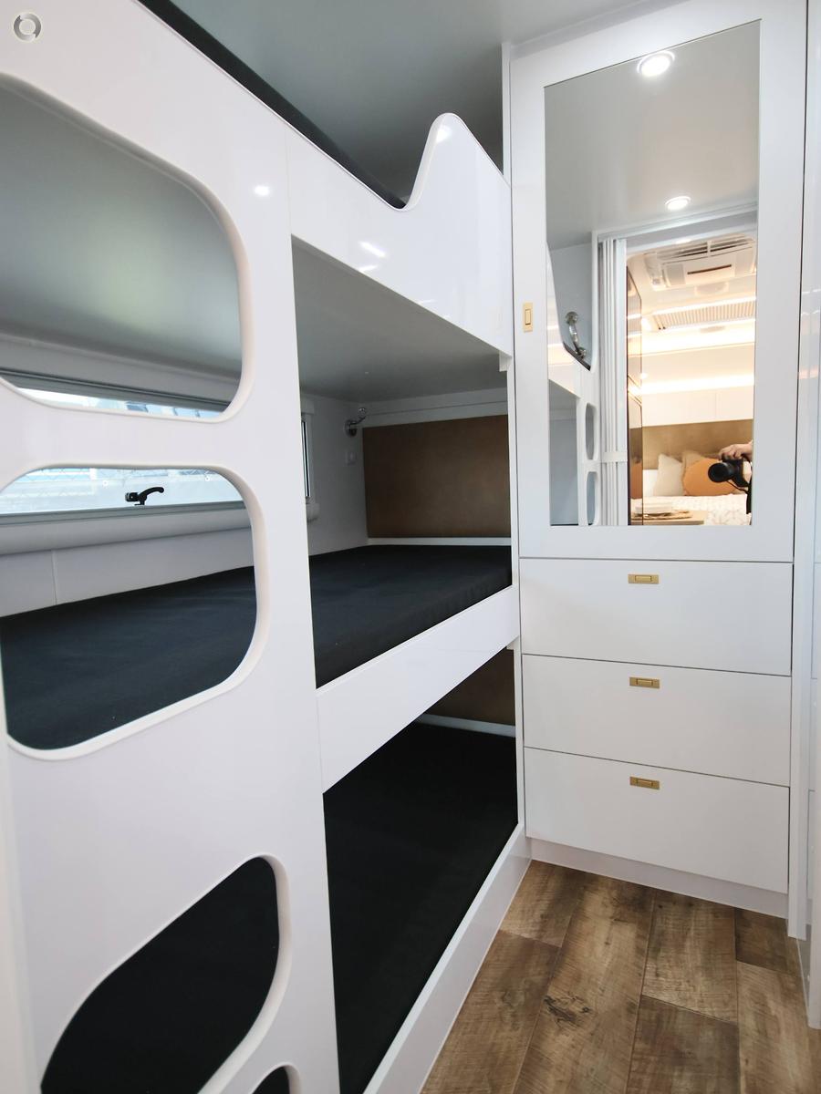 2026 Wonderland RV Amaroo 1907ft Triple Bunk