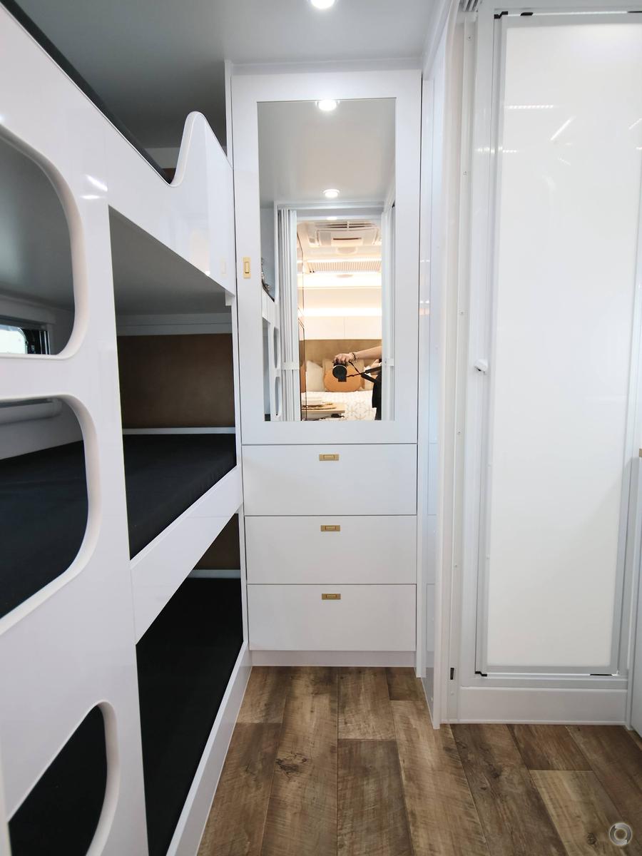 2026 Wonderland RV Amaroo 1907ft Triple Bunk