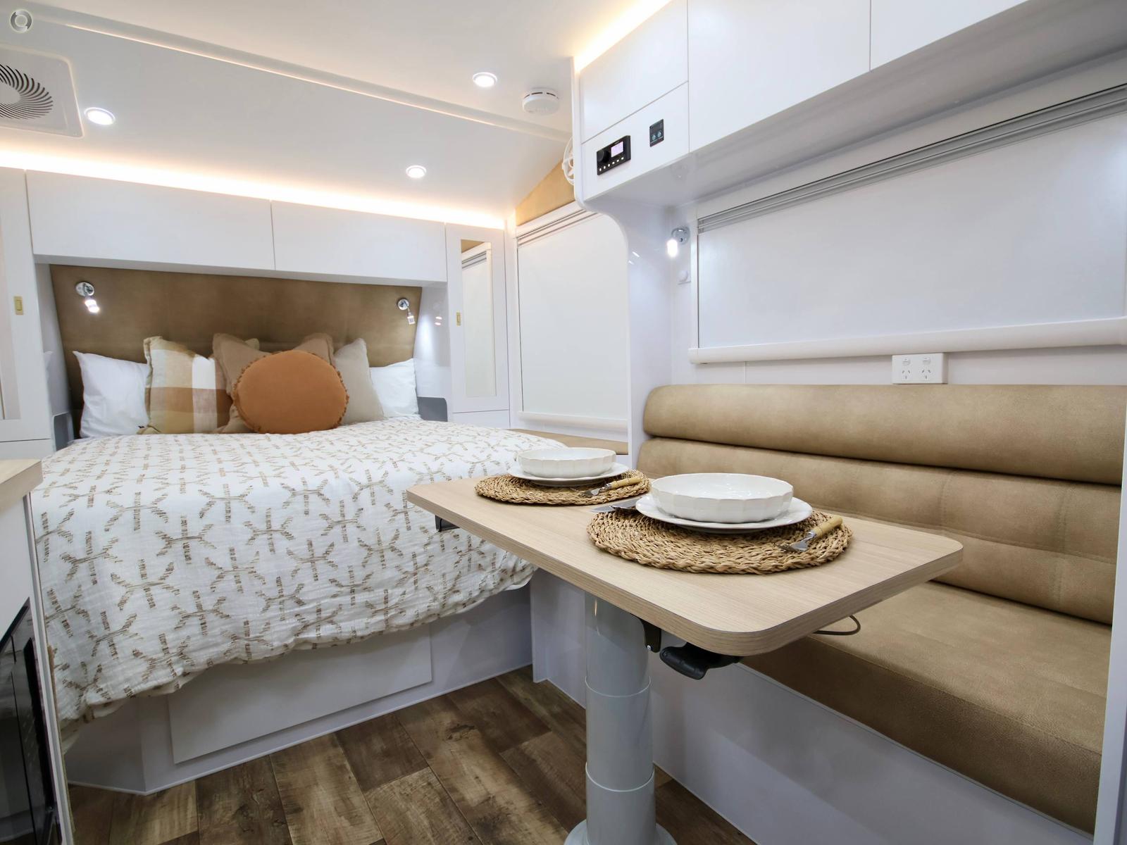 2026 Wonderland RV Amaroo 1907ft Triple Bunk