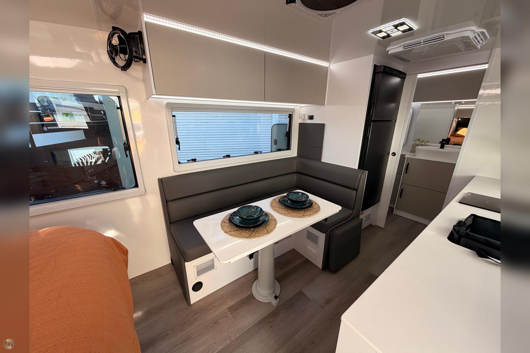 Zone RV Peregrine Pioneer bedroom